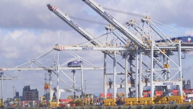 Le port d'Anvers engagé contre la perte de granulés plastiques