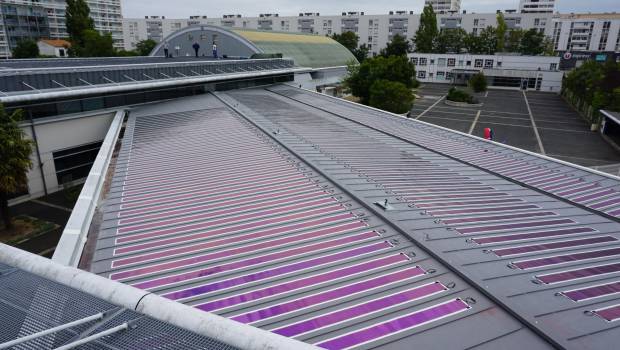 Première mondiale : un collège de La Rochelle se couvre d’une toiture photovoltaïque organique
