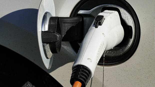 EDF lance une offre dédiée à la recharge des véhicules électriques et hybrides