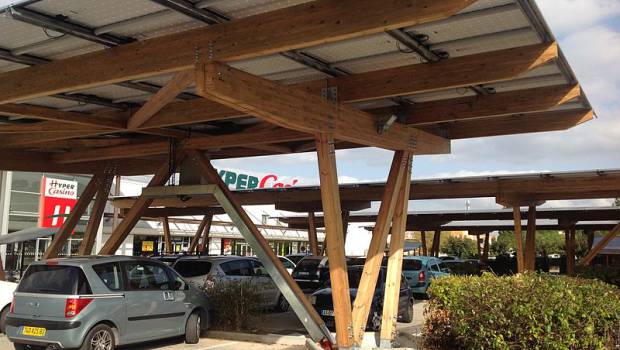 Les friches et parkings français présentent un fort potentiel d'installations photovoltaïques