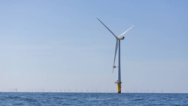 Feu vert pour les premières éoliennes flottantes commerciales au sud de la Bretagne