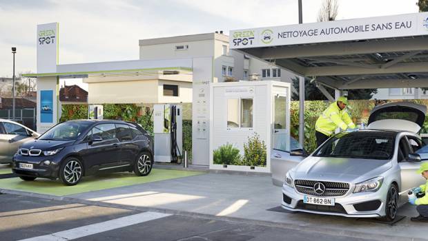 Le véhicule électrique a sa station-service