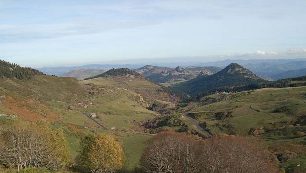 Signature d’une convention pour la gestion du label « Géoparc mondial Unesco » en France