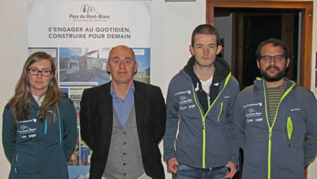 Pollution de l’air : Les « Ambassad’R » font du porte-à-porte dans la Vallée de l’Arve