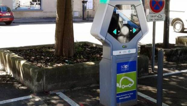 Des bornes de recharge électrique ouvertes aux véhicules européens dans l'Yonne