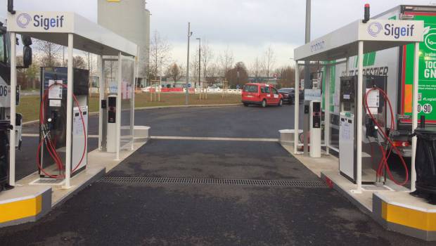 Total met les gaz à Gennevilliers