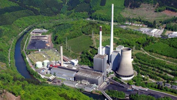 Mercedes convertit une ancienne centrale à charbon en batterie géante