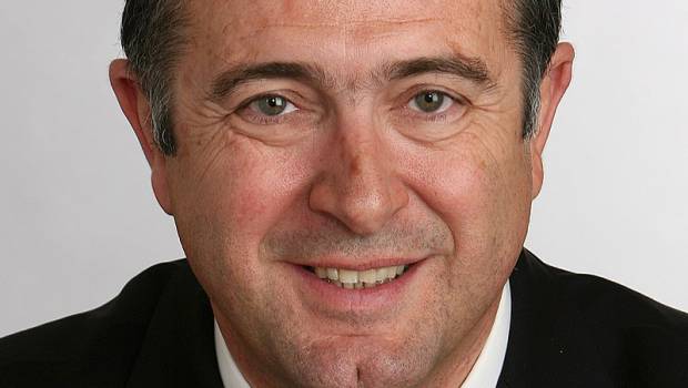 Remaniement : Travert remercié et création d'un grand ministère des Territoires