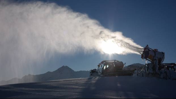 Le département de l’Isère se penche sur les impacts environnementaux de la « neige de culture »