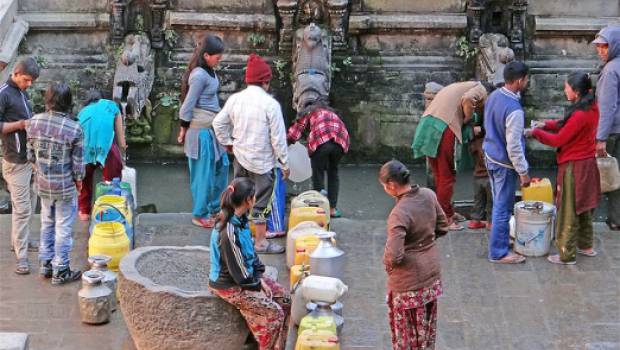 Accès aux services de l'eau : l'ONU identifie les « laissés pour compte »