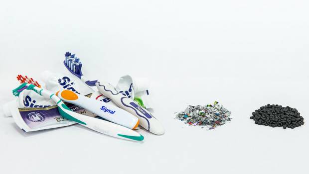 Signal et TerraCycle s'associent pour le recyclage des brosses à dents et dentifrices