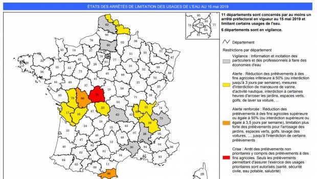 Sécheresse : onze départements ont déjà pris des arrêtés de restriction d'eau