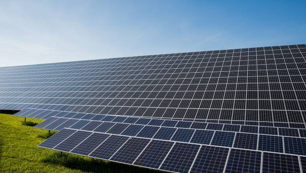Cap vert énergie, Enercoop et Energie partagée vont reconvertir un centre de stockage de déchets en centrale solaire