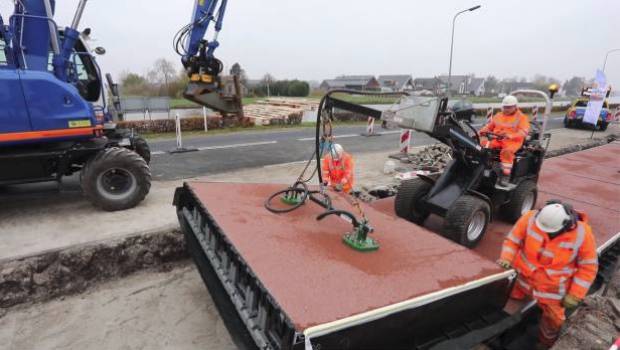 PlasticRoad : une route modulaire en plastique recyclé