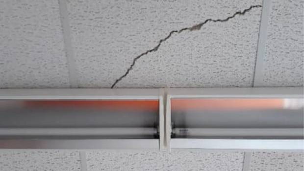 [Enquête] Amiante : la communauté éducative se forme sur le tas