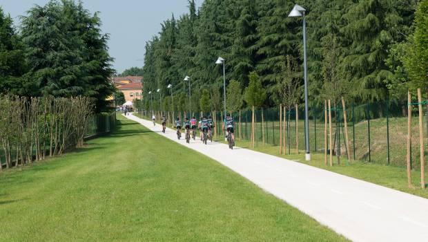 Solution drainante pour voirie non circulée