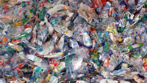 La consigne sur les bouteilles en plastique devrait être mise en place à l'horizon 2023
