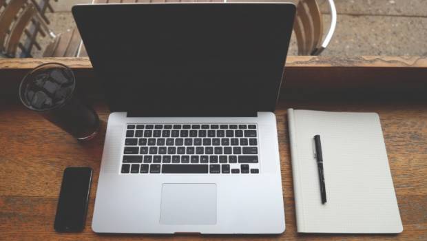 Le télétravail pourrait aider à réduire les émissions de gaz à effet de serre, selon l'Ademe