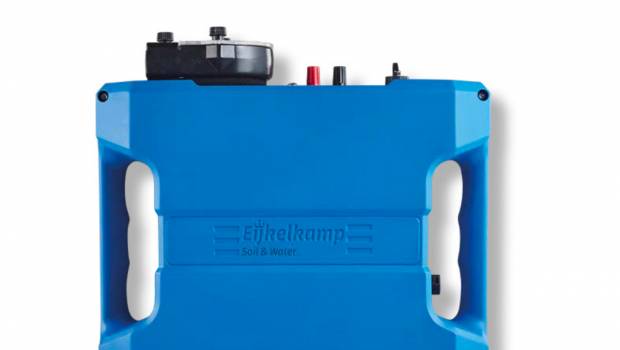 Une pompe péristaltique autonome de terrain