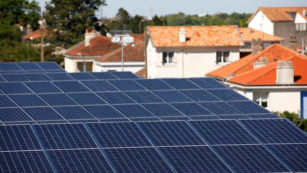 Un outil pour l'estimation du potentiel solaire sur toiture