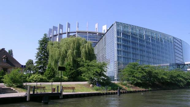 Le Parlement européen demande un « droit à la réparation »