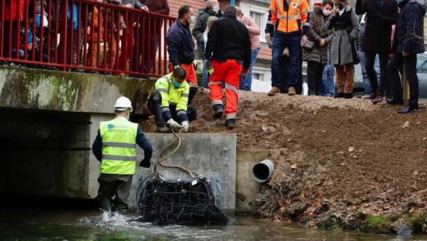 Malaunay tend un piège aux macrodéchets