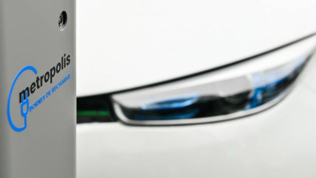 Issy-les-Moulineaux lance officiellement le réseau de bornes de recharge Métropolis