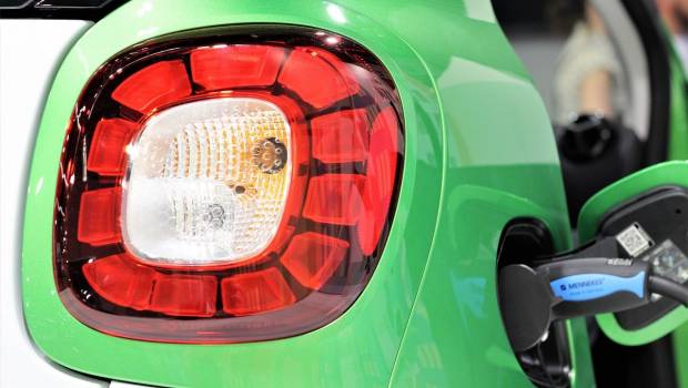 Un guide dédié aux installations de bornes de recharge en copropriétés