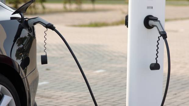 Plus de 43.000 points de recharge électrique installés en France