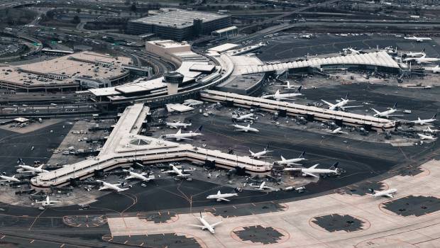Nuisances sonores aéroportuaires : 18 associations saisissent le Conseil d'État pour appliquer le droit européen