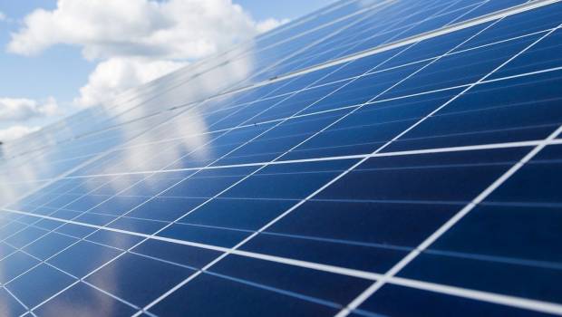 La Poste inaugure sa nouvelle centrale photovoltaïque à Nantes