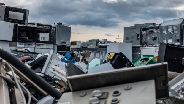 Export illégal : 195.000 tonnes de déchets d’équipements électriques et électroniques échappent à la filière de recyclage