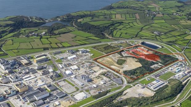 Suspension de la concertation sur le projet de piscine d'entreposage de combustibles nucléaires usés à La Hague