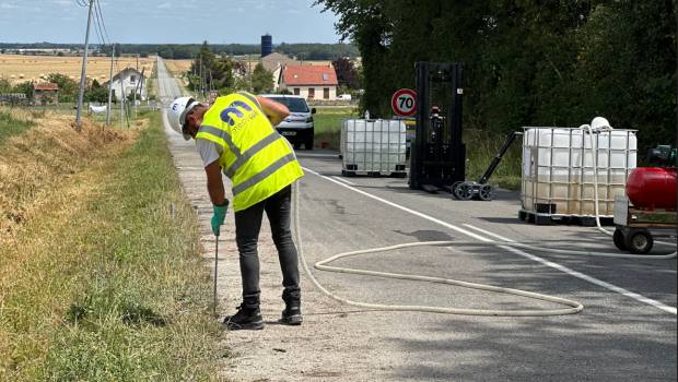 Dans le Loiret, le Cerema innove pour lutter contre la sécheresse des routes