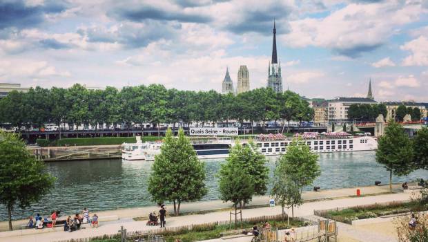 Le fleuve, voie navigable, culturelle et économique