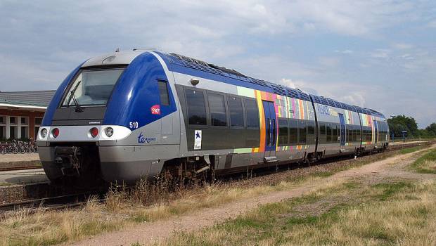 Un premier TER à batterie électrique sur les rails