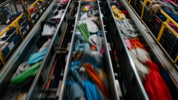 Carbios et Tomra s’unissent pour un biorecyclage du textile