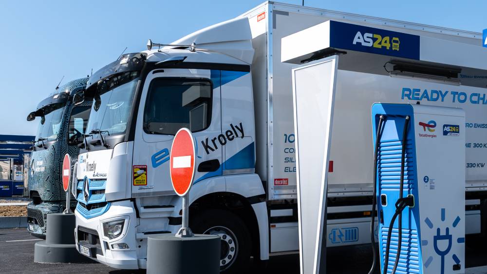 AS 24 inaugure sa première station électrique pour poids lourds en France