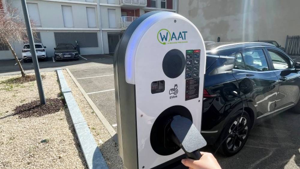 Une recharge électrique inédite pour les parkings extérieurs dans les Bouches-du-Rhône