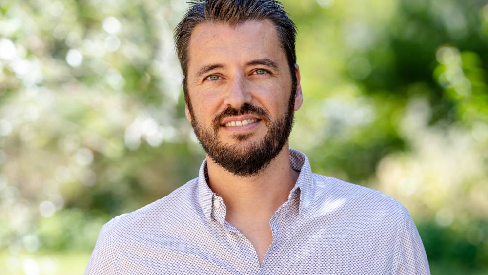 [Tribune] Un levier stratégique pour atteindre les objectifs de mobilité électrique en France : la recharge de destination