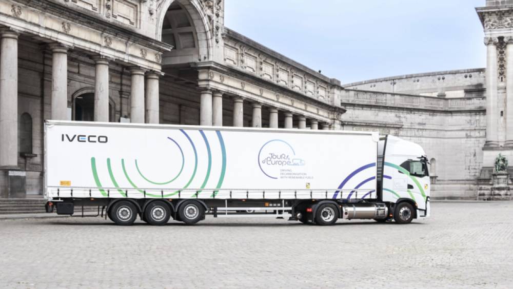 Un camion Iveco alimenté au bioGNL parcourt plus de 5 000 km