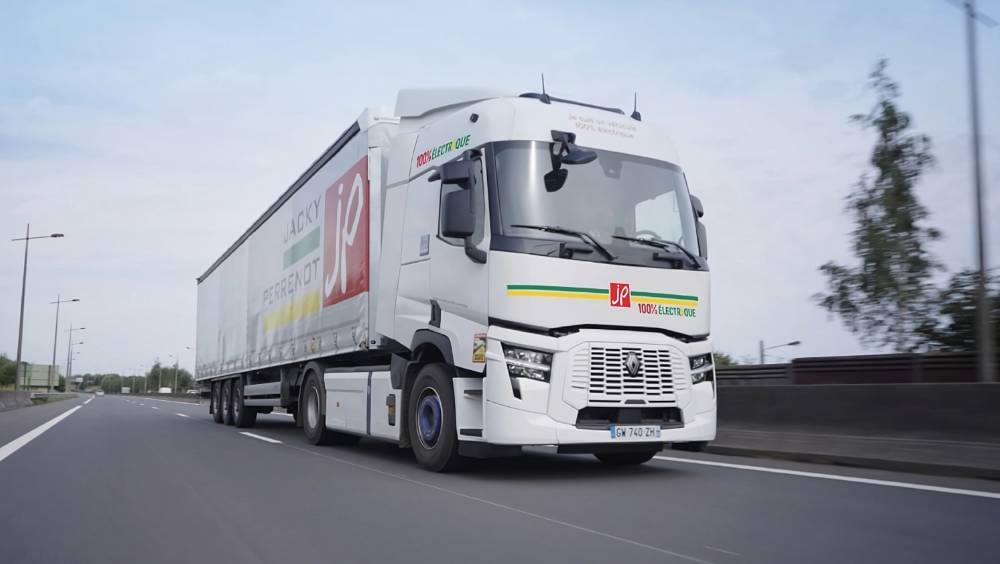 Dossier/2 | Transporteurs : Jacky Perrenot allonge pas à pas les trajets 