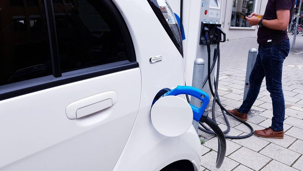 2025, l’année où l’occasion a bousculé le marché de l’électromobilité