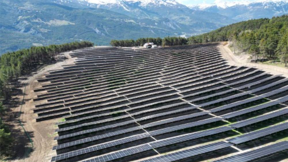 À Jausiers, un ancien champ de tir militaire transformé en centrale solaire