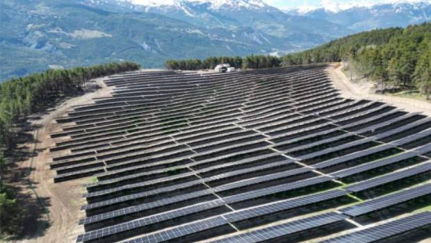 À Jausiers, un ancien champ de tir militaire transformé en centrale solaire